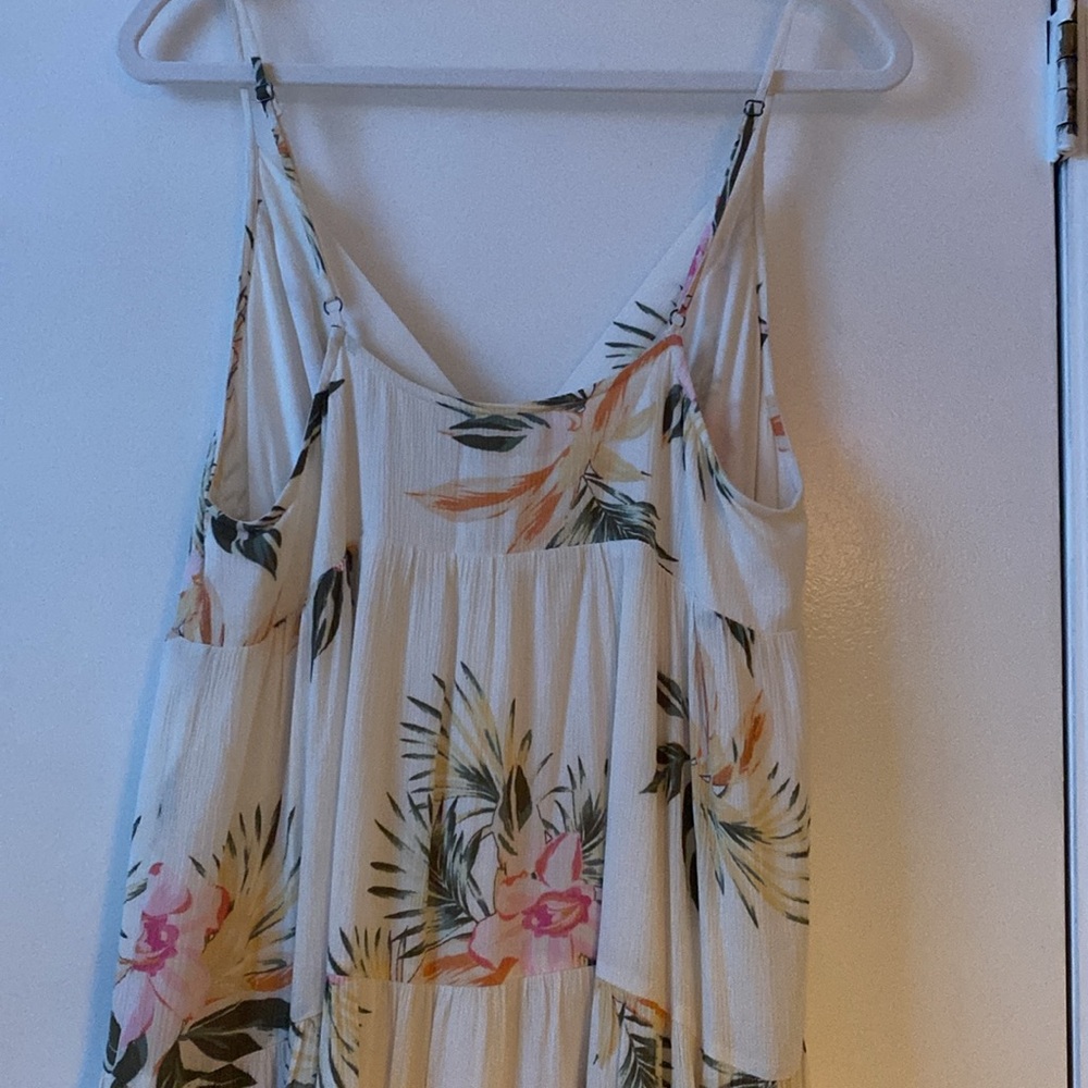 Gorgeous Floral Dress - Picture 7 of 14